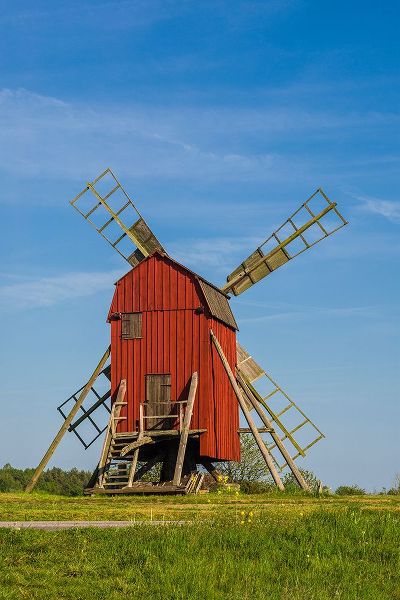 Bibikow, Walter 아티스트의 Sweden-Oland Island-Storlinge-antique wooden windmills작품입니다.